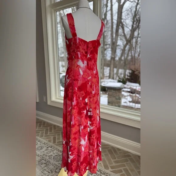 Donna Karan Red Floral Maxi dress.  Size 4 NWOT - Picture 2 of 4